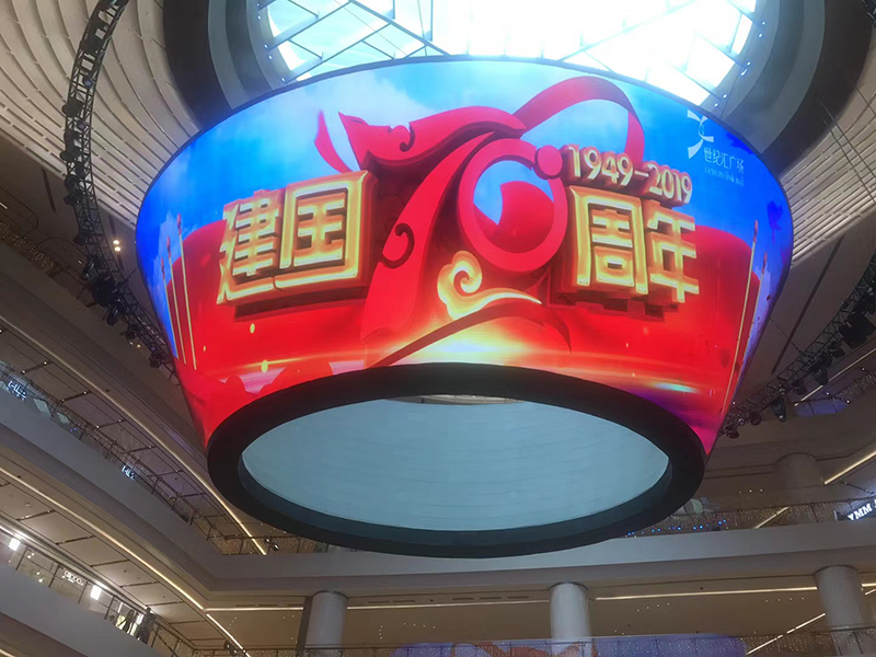 公司花20萬(wàn)裝修的會(huì)議室，竟被客戶吐槽‘像網(wǎng)吧’？高級(jí)感會(huì)議室的屏幕選擇秘訣”
